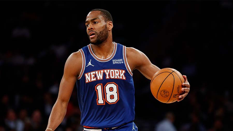 包含转折点！底特律活塞再遭质疑；德甲转会期攻防权衡；悬念犹存；训练强度明显提升的词条