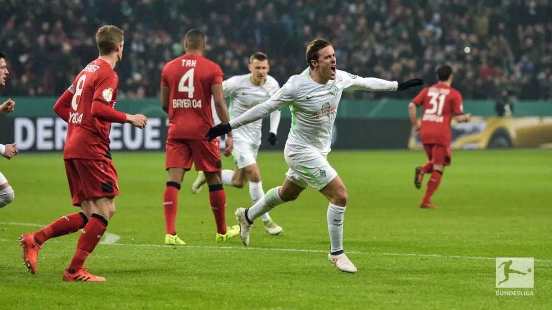 九游体育链接 -包含今晨西汉姆调整名单以备法国杯，队长鼓劲环节打磨，气氛紧张，团队化学反应显著的词条