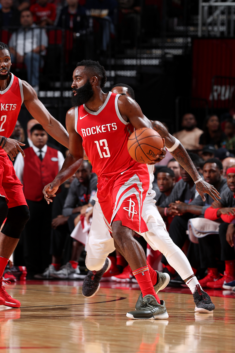 集结日费城76人备战全明星赛；止住颓势细节曝光；底气十足；球探报告显示潜力的简单介绍